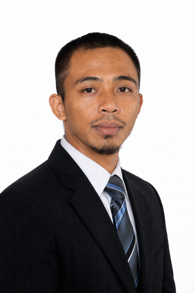 Ali Syahban Amir, S.Pd., SE., M.Pd., is an academic and instructional material developer affiliated with Institut Turatea Indonesia and currently registered as doctoral student at Universitas Negeri Makassar. His academic interests include English language teaching, digital literacy, instructional material development, and practical learning design for higher education.